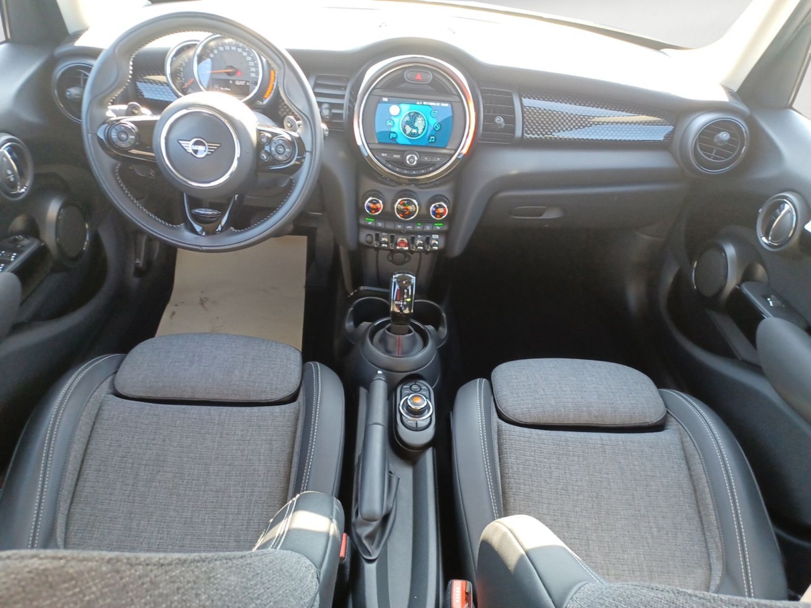 MINI Cooper S Sport Aut. - Samsaru's Car Outlet