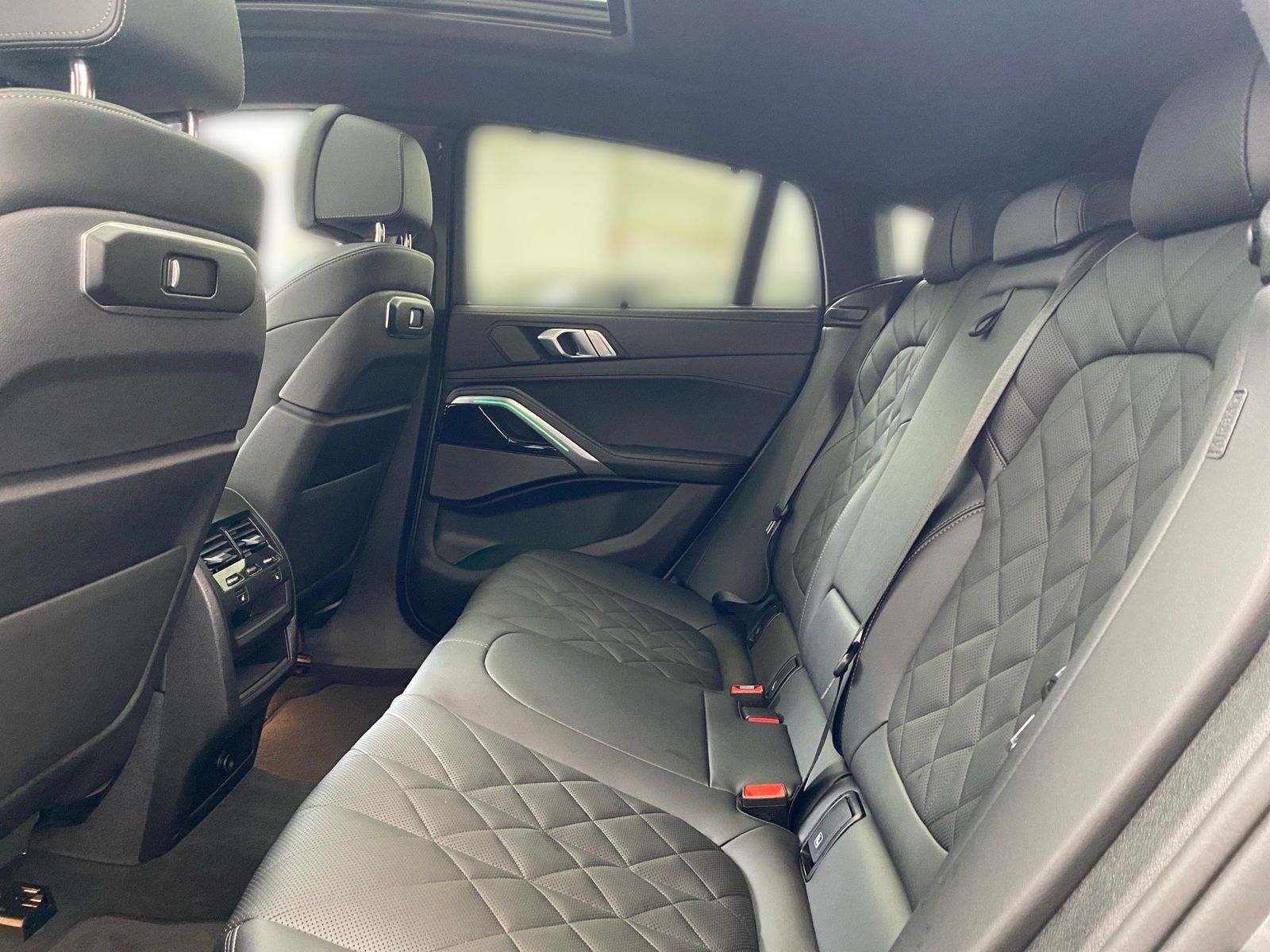 BMW X6 xDrive40d M Sport HUD DA Pro Pano AHK STH H/K