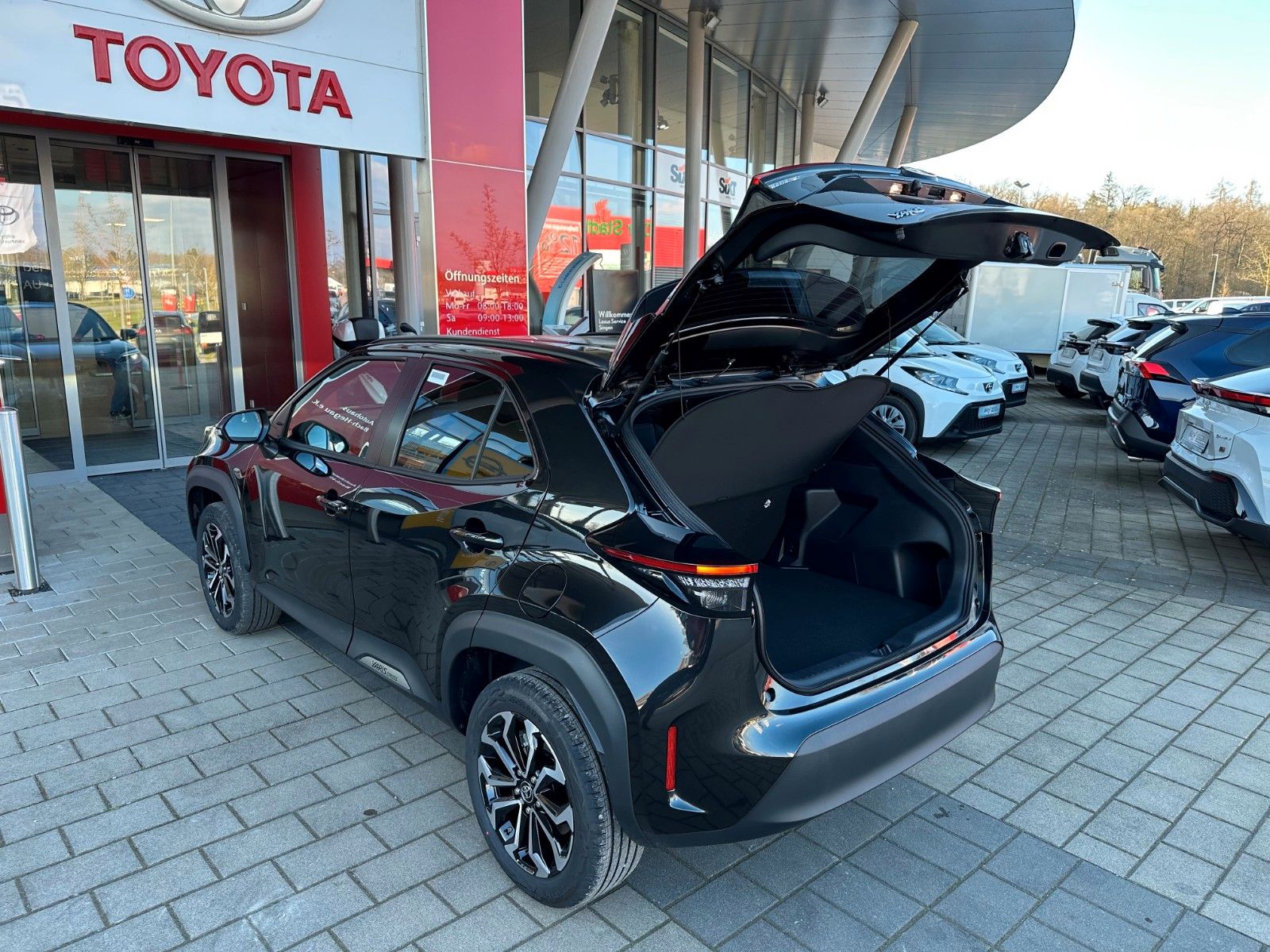 Toyota Yaris Cross Hybrid Teamplayer, NAVI,LED,SITZ-HZG