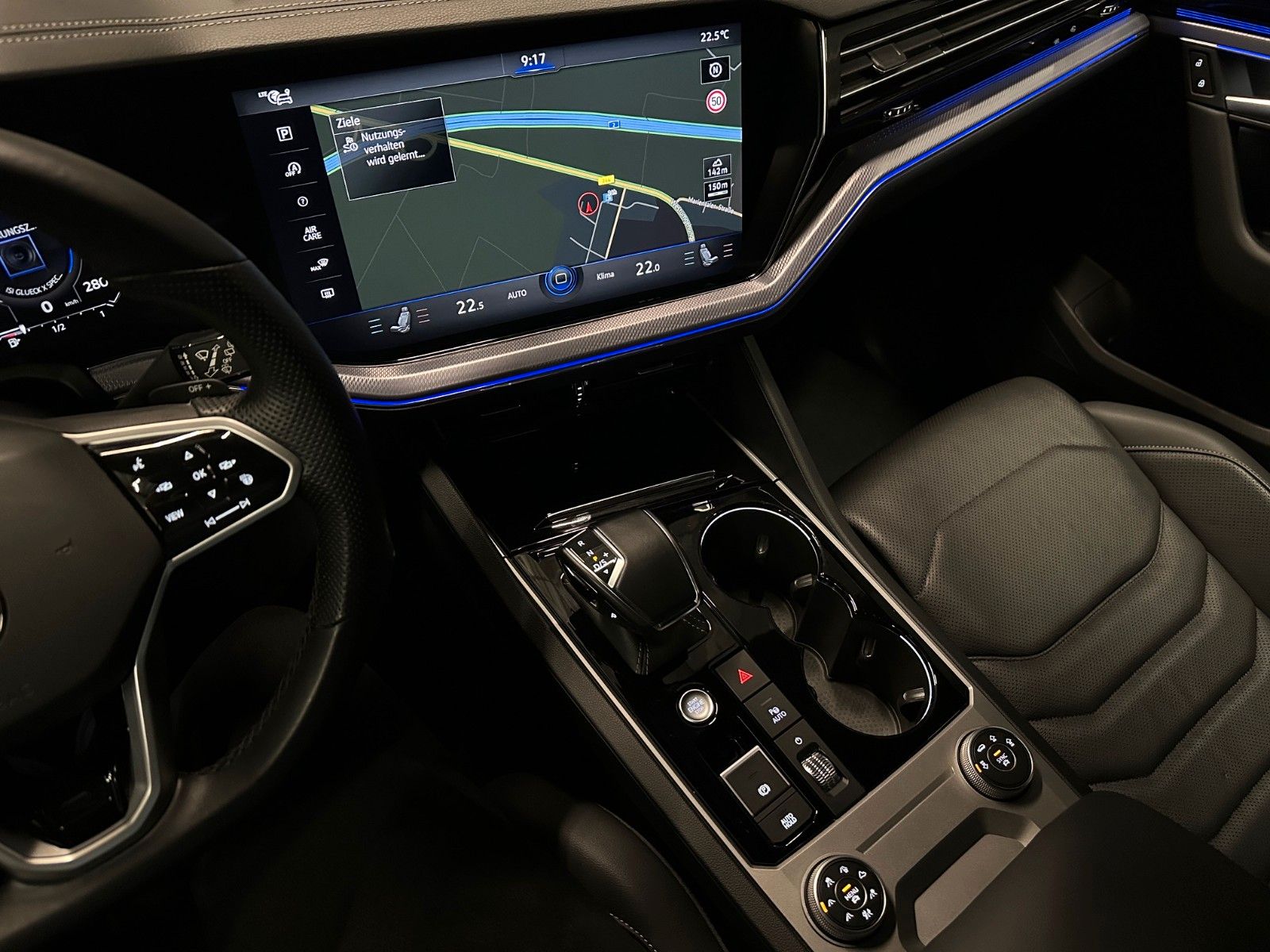 Volkswagen Touareg R-Line - Samsaru's Car Outlet