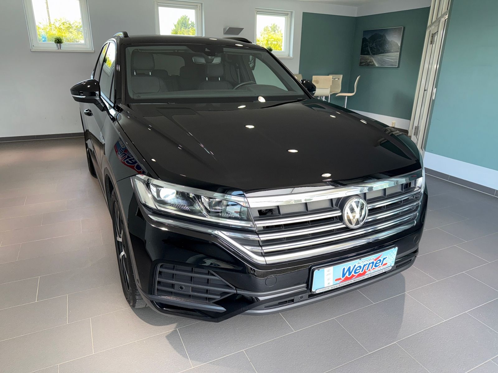 Volkswagen Touareg 3.0TDI V6 4MOTION - Samsaru's Car Outlet