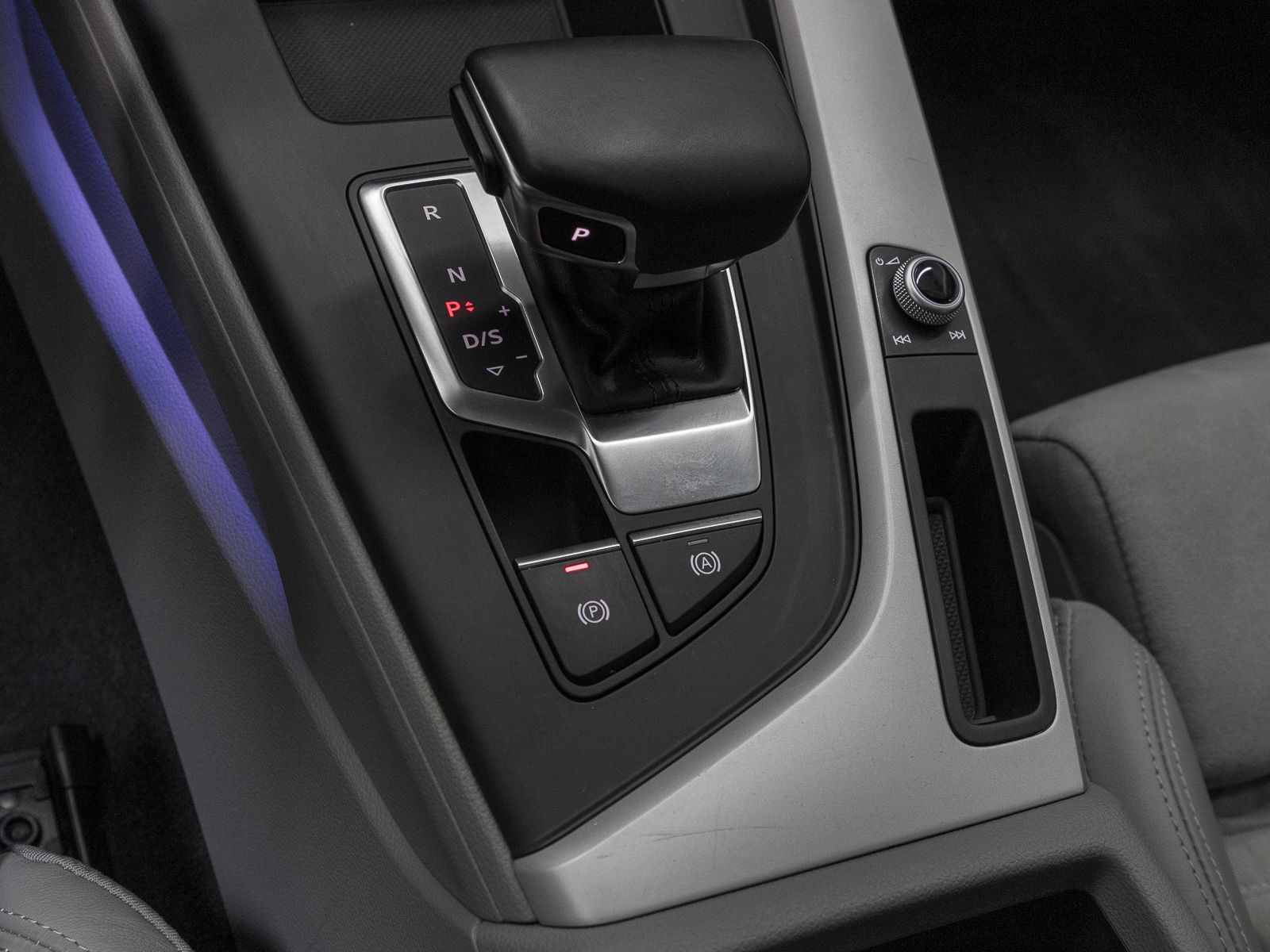 Audi A4 Avant 35 TFSI S LINE - Samsaru's Car Outlet