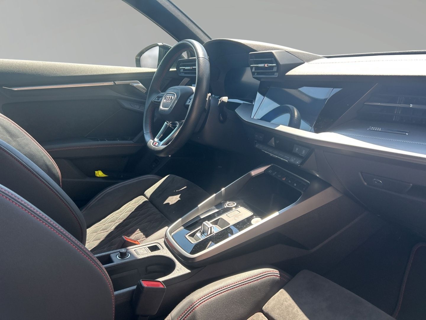 Audi A3 Sportback 45 TFSI e S-Line - Samsaru's Car Outlet
