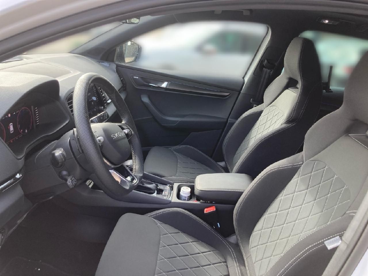 Skoda Karoq Sportline 2.0 TSI DSG 4x4 *AHK,Pano,Sthz.*