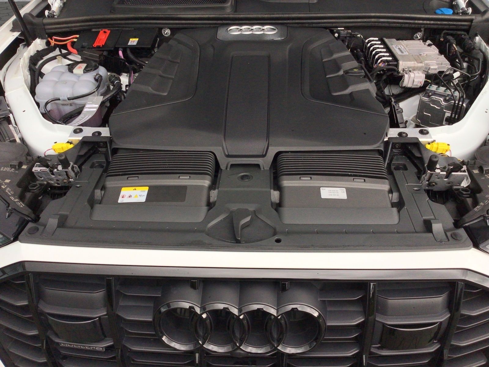 Audi Q7 50 TDI quat. S-LINE COMP.+/STH/AHK/B&O/HDMATR
