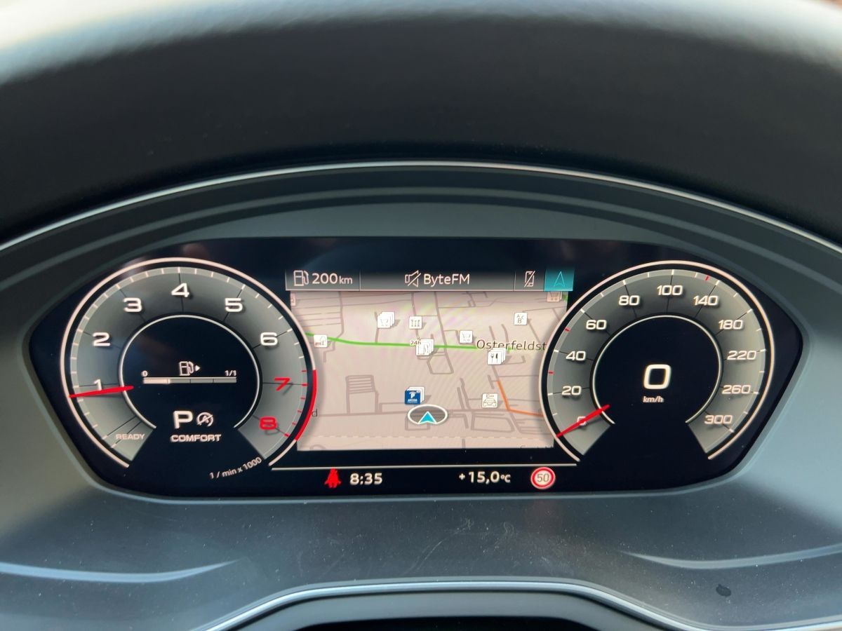 Audi A4 allroad quattro 45 TFSI S tronic AHK Pano Mat