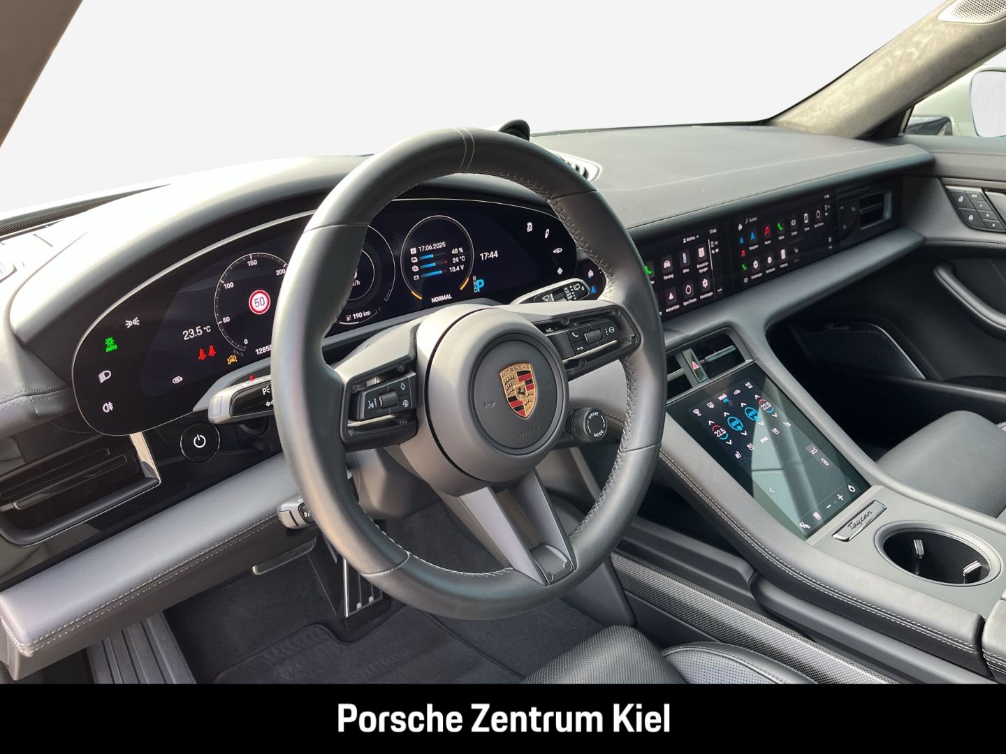 Porsche Taycan Turbo S Sport Turismo Burmester Sunshine-