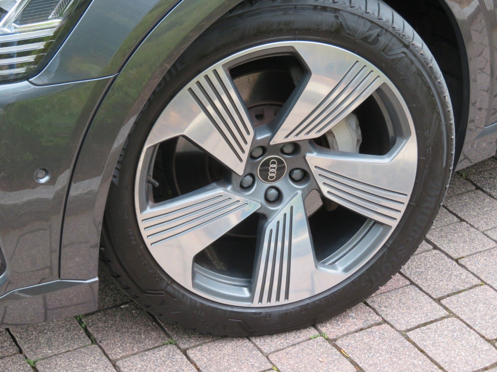 Audi e-tron 55 S-LINE AHK PANO ACC S-LINE UPE 103