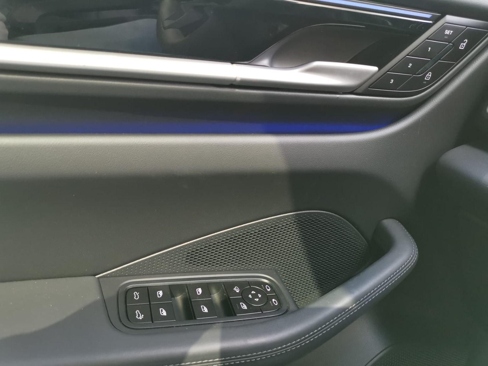Porsche Macan 4 - Samsaru's Car Outlet