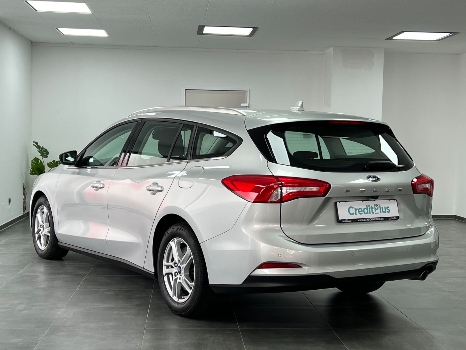 Ford Focus Turnier Cool & Connect - Samsaru's Car Outlet