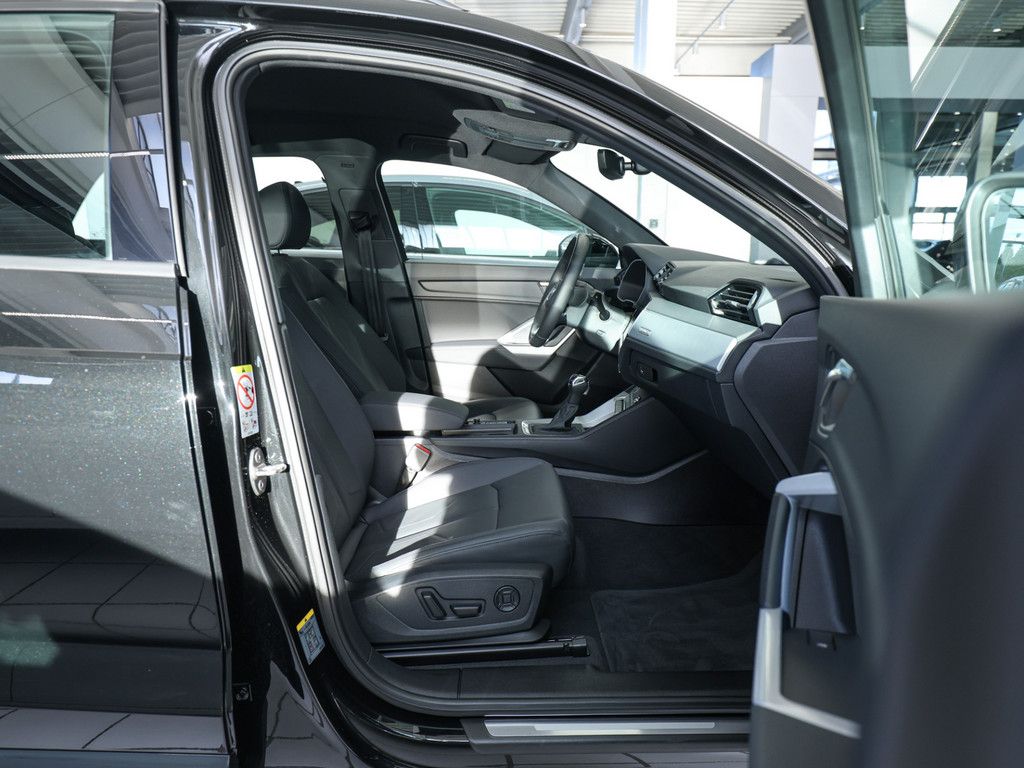 Audi Q3 advanced 35 TDI quattro S tronic - Samsaru's Car Outlet