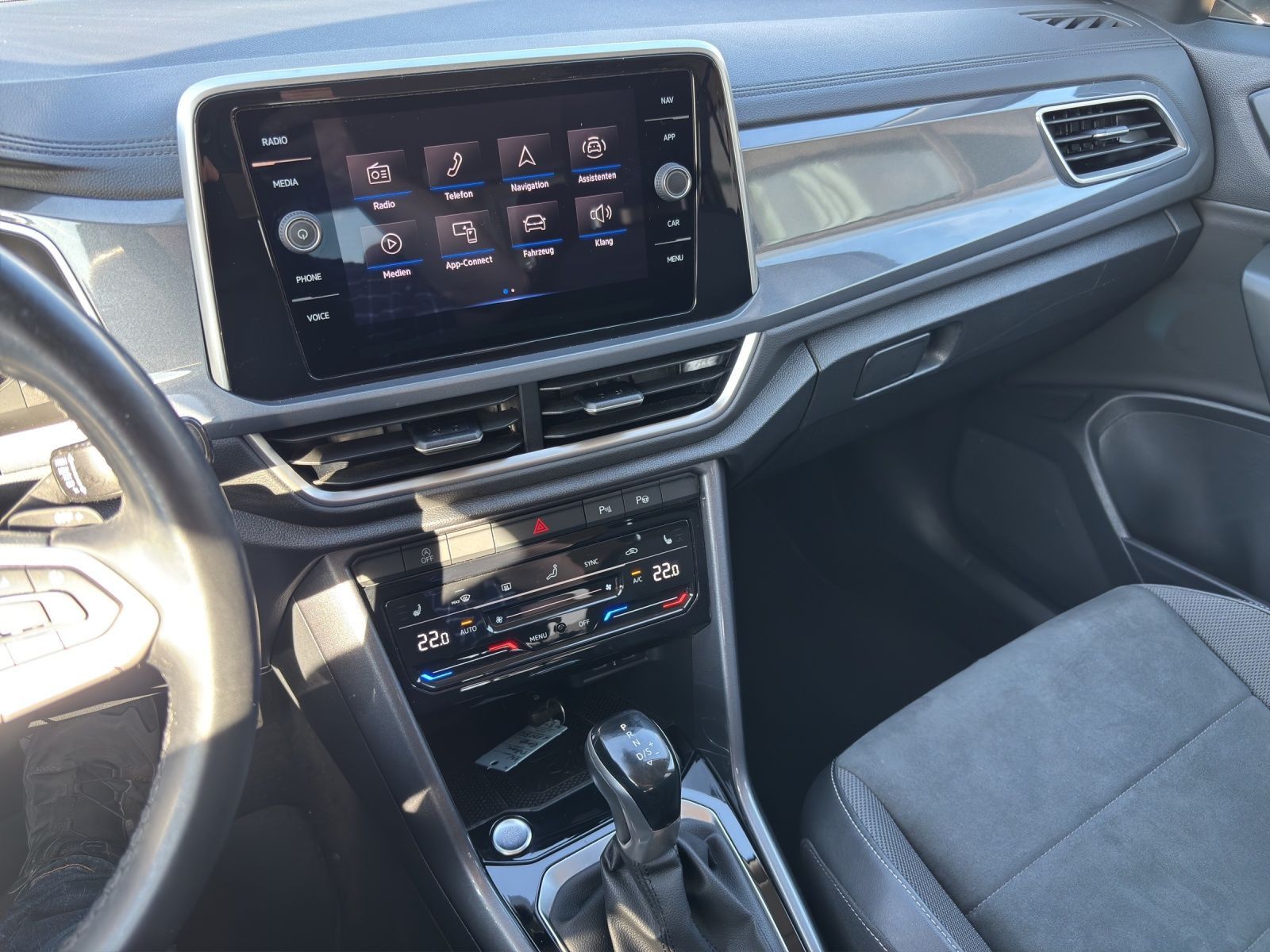 Volkswagen T-Roc Style 1.5 TSI DSG - Samsaru's Car Outlet