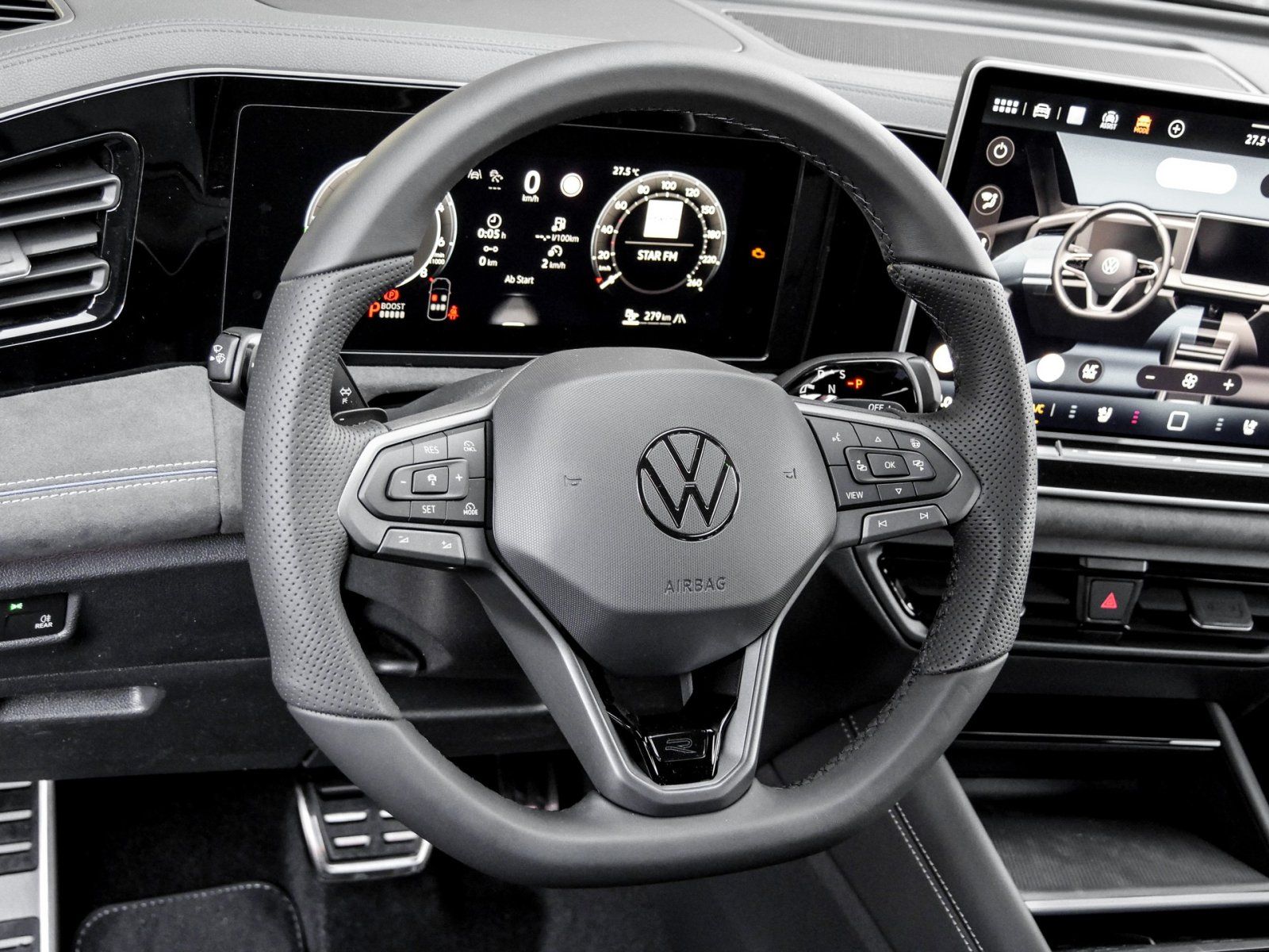 Volkswagen Tiguan R-Line eHybrid AHK 20" Harman Leder IQ.Li