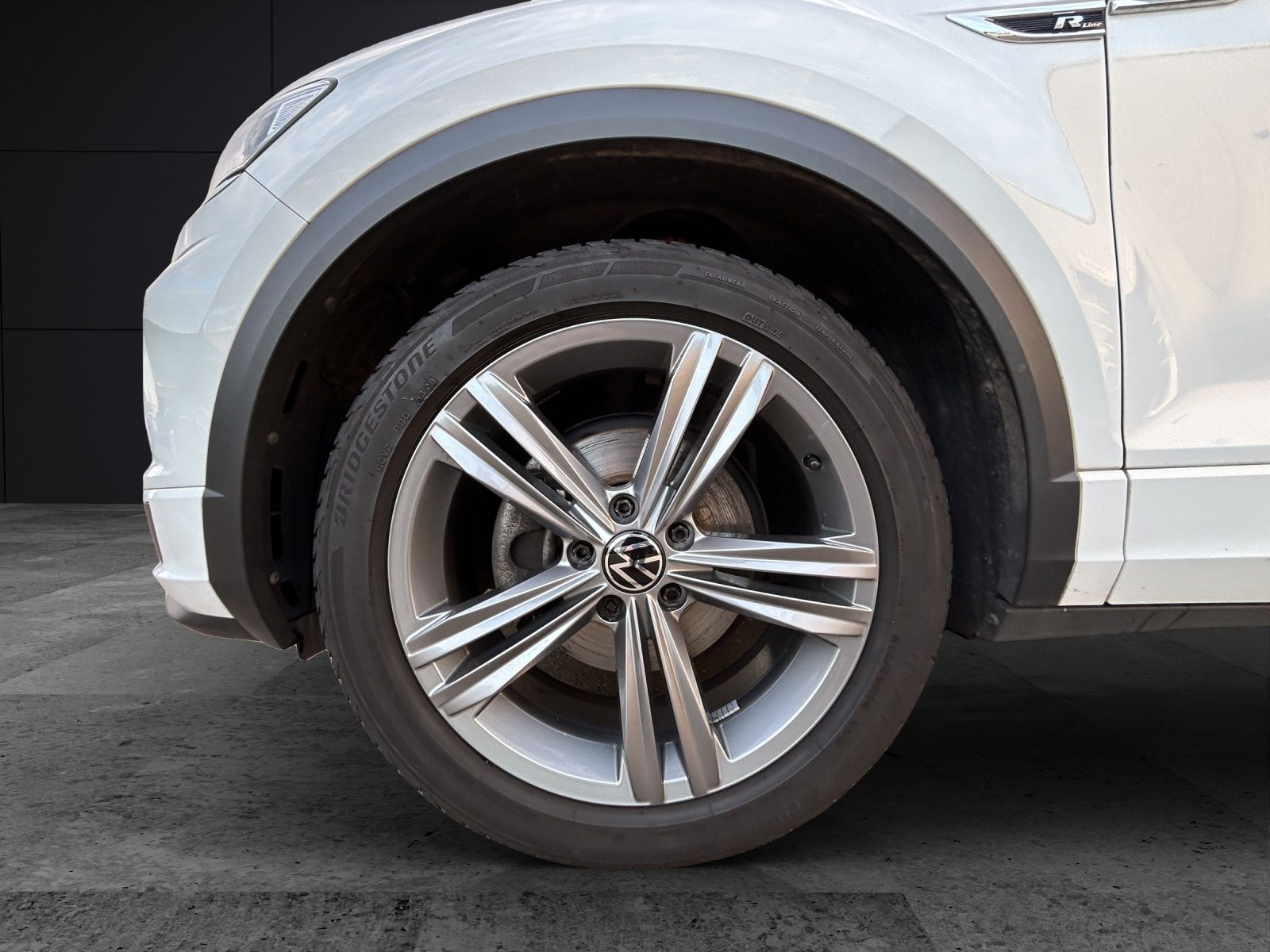 Volkswagen T-Roc TSI Sport R-Line - Samsaru's Car Outlet