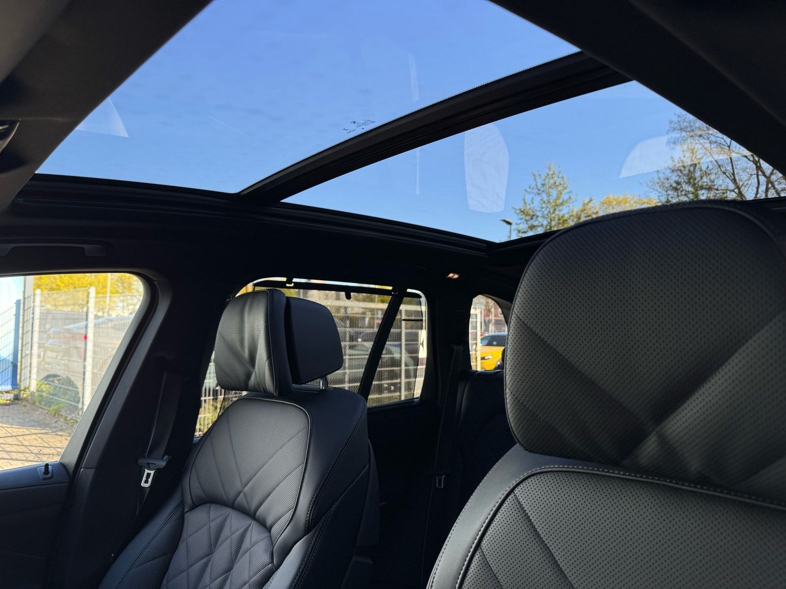BMW X5 xDrive30d M Sport Pro PANO AHK StHzg Luftfahr