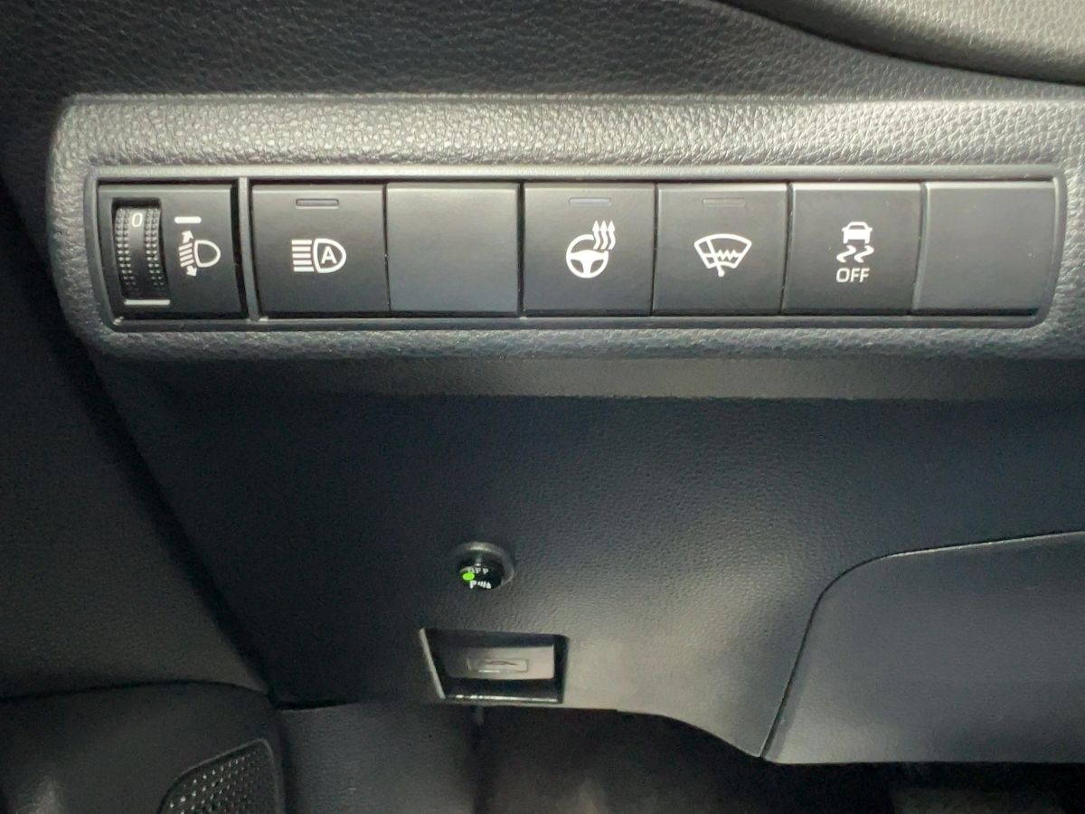 Toyota Corolla Hybrid Club - Samsaru's Car Outlet