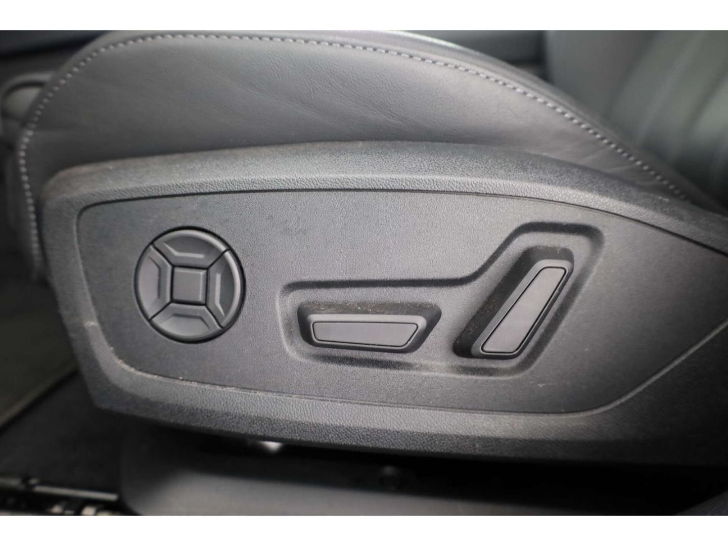 Audi A5 Avant TFSI qu S line edition one AHK/19''/HUD