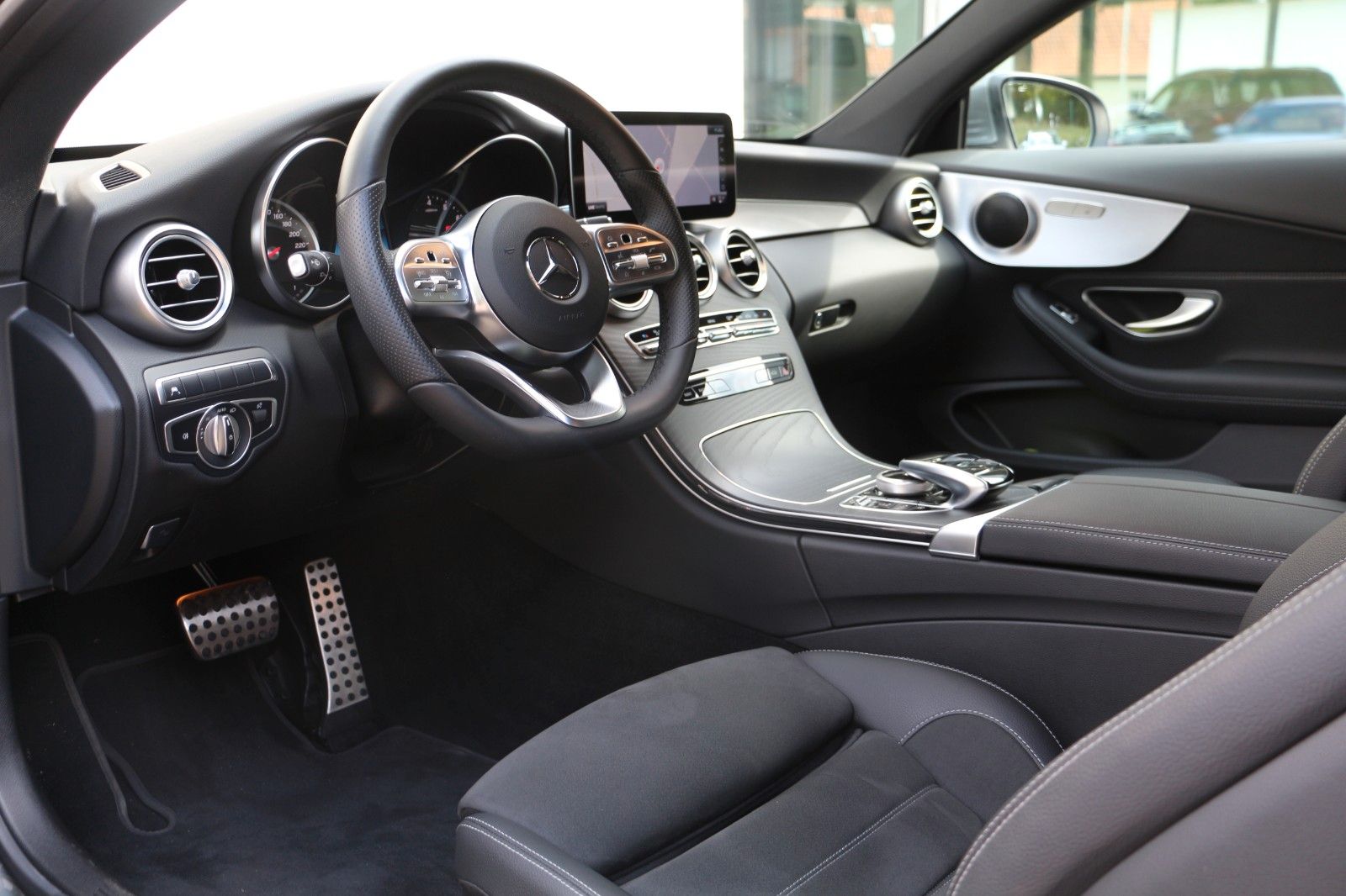 Mercedes-Benz C 200 Coupe AMG - Samsaru's Car Outlet