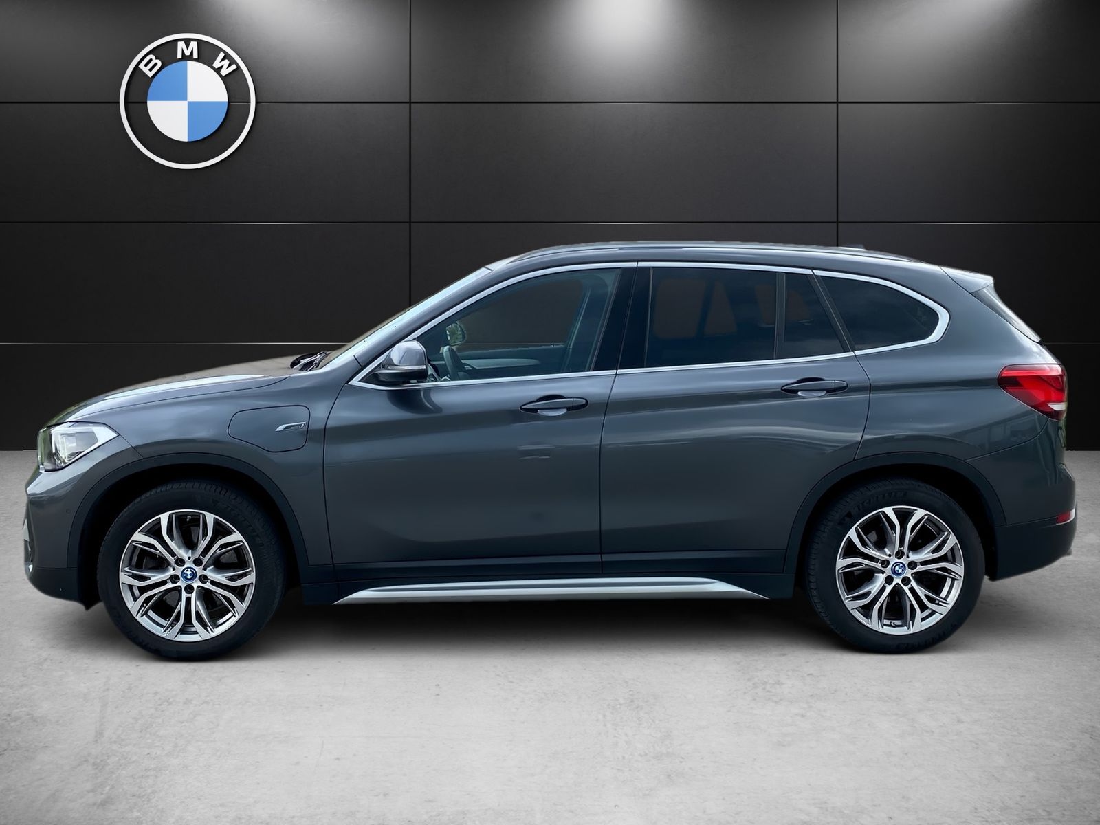 BMW X1 xDrive25e xLine - Samsaru's Car Outlet