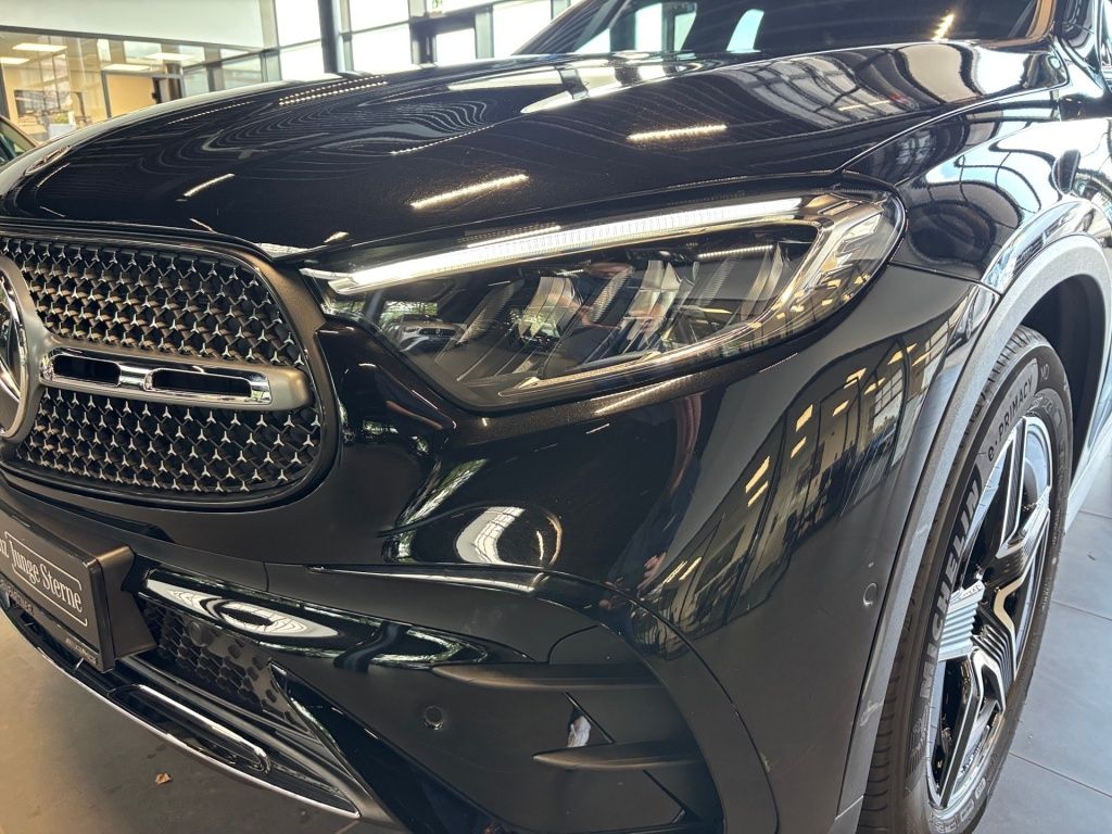 Mercedes-Benz GLC 220 d 4M AMG+PANO+KAMERA+AHK+MEMORY+DISTR.