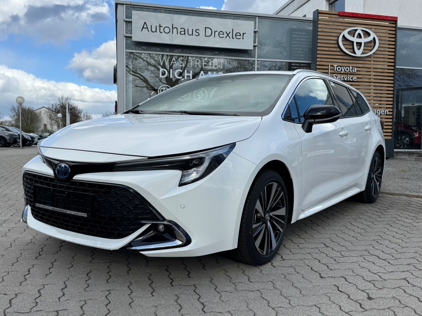 Toyota Corolla Touring Sports Hybrid Teamplayer / CarPl