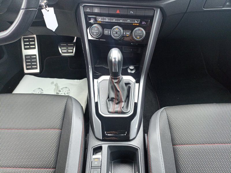 Volkswagen T-Roc 1.5 TSI DSG Sport R-Line - Samsaru's Car Outlet