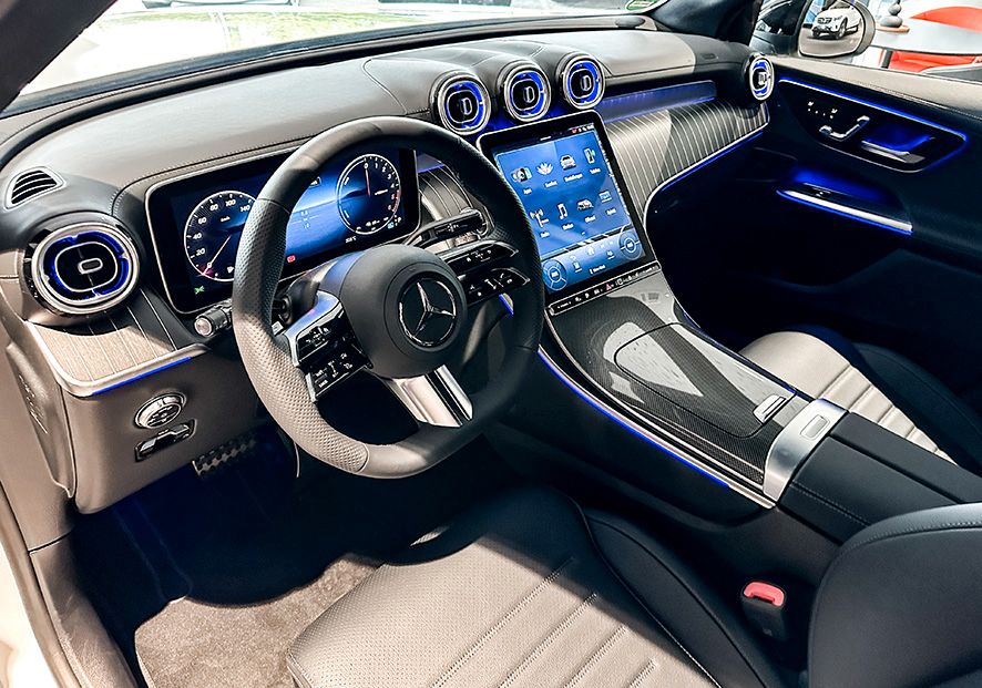 Mercedes-Benz GLC 300 de 4M AMGLiADPl+DigiL+Pano+AHK+Distronic
