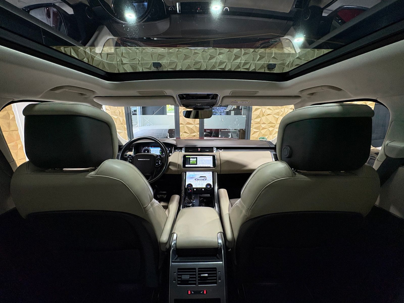 Range Rover Sport HSE Dynamic Hybrid - Samsaru's Car Outlet