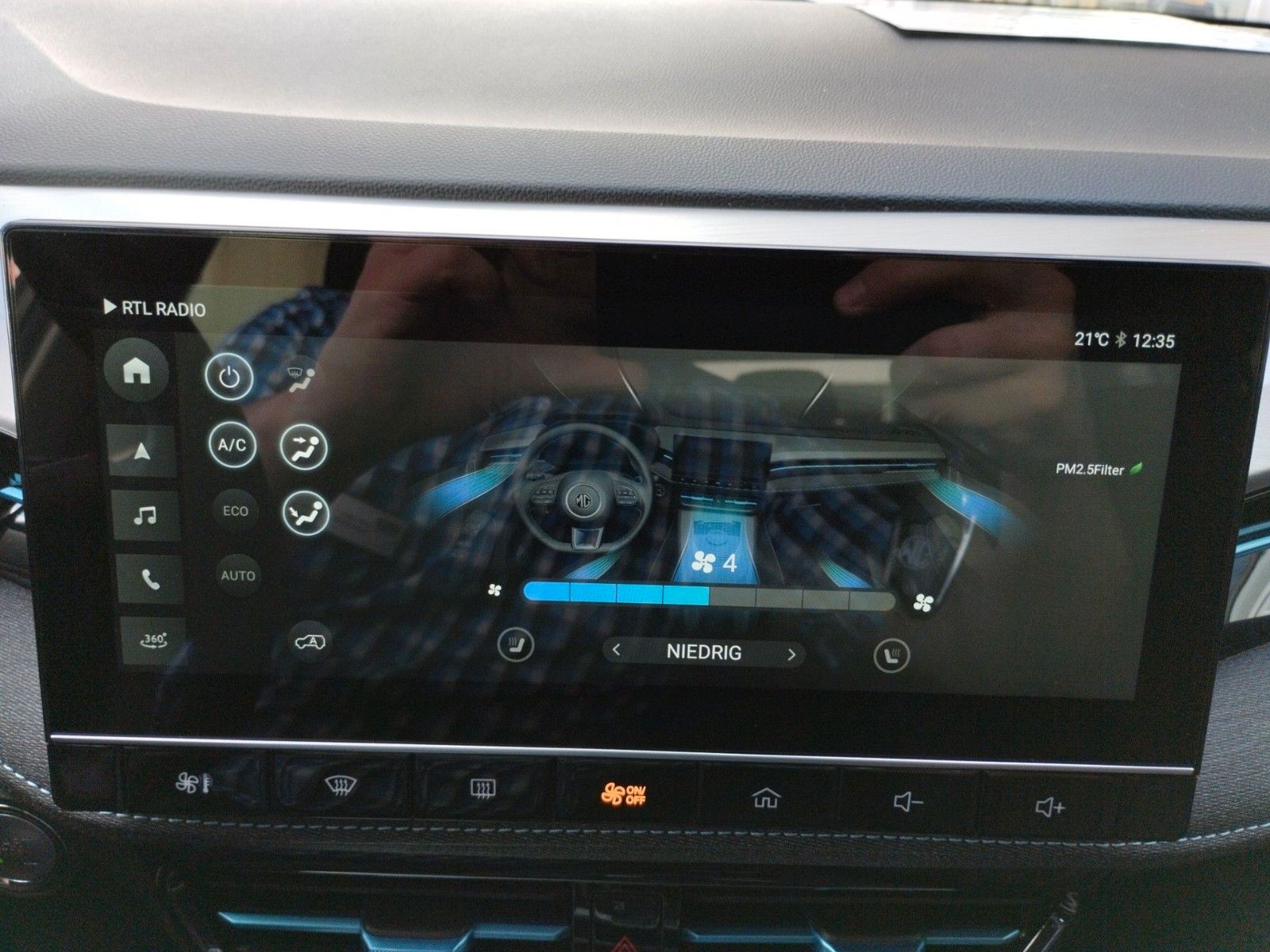 MG5 61,1 kWh Luxury - 8-fach bereift-