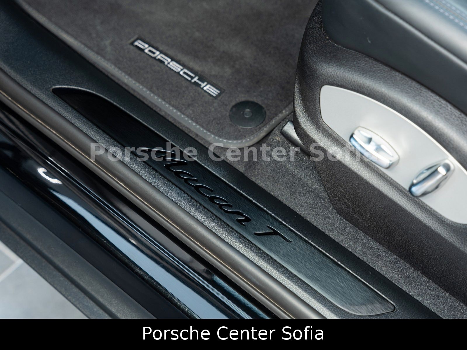 Porsche Macan T