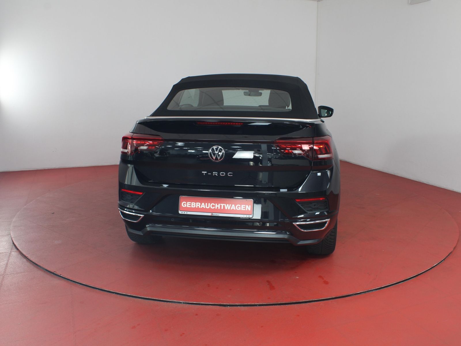 Volkswagen T-Roc R-Line 1.5TSI DSG - Samsaru's Car Outlet