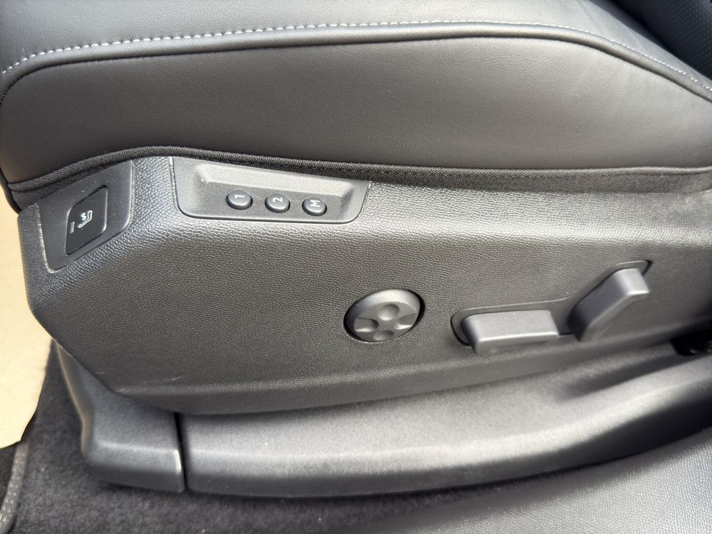 DS Automobiles DS 7 BlueHDI 130 Aut. OPERA LEDER Panoramadach
