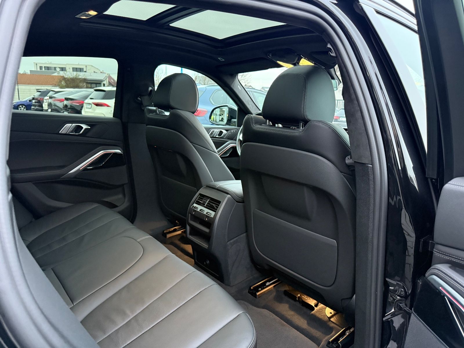 BMW X6*40xd*MSPORT*INDIVIDUAL*360°ACC*HUD*SKYLONUNGE
