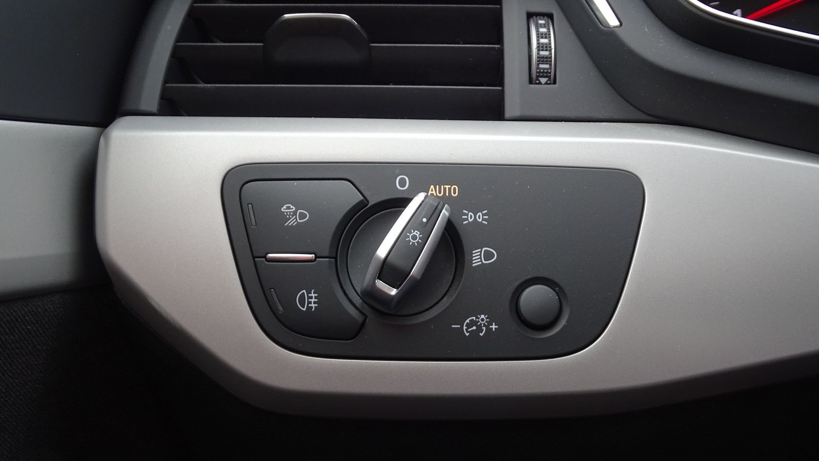 Audi A4 40 TDI S-Tronic - Samsaru's Car Outlet