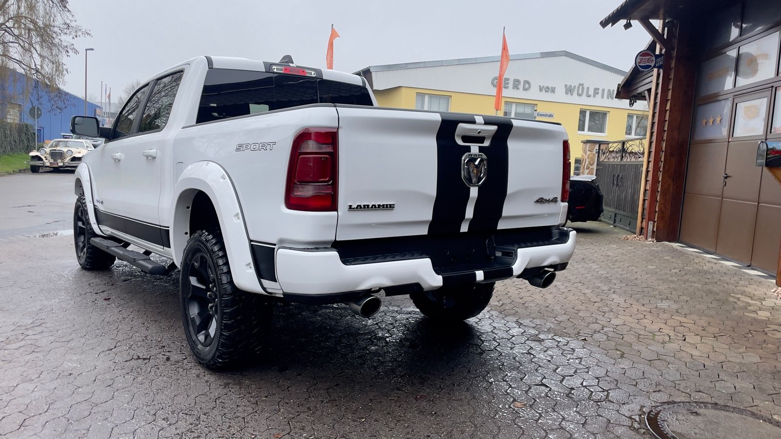 Dodge V8*4X4*OFF-ROAD*LARAMIE/SPORT*LED*AHK*GARANTE*