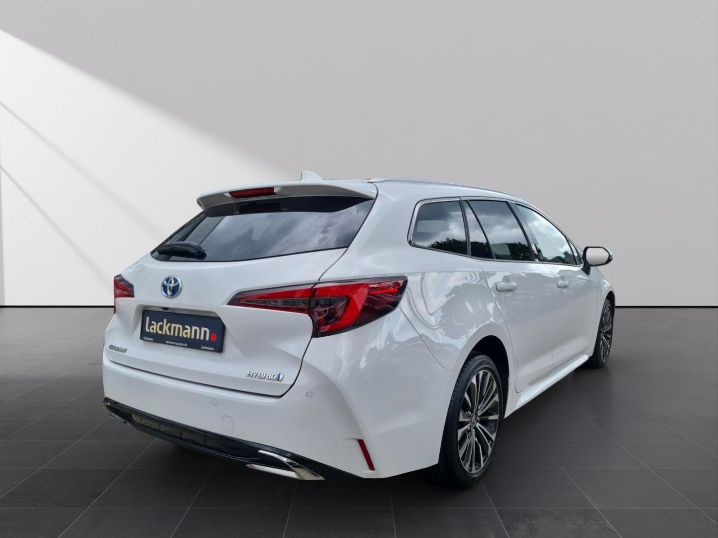 Toyota Corolla TS 1.8 Hybrid Team - Samsaru's Car Outlet