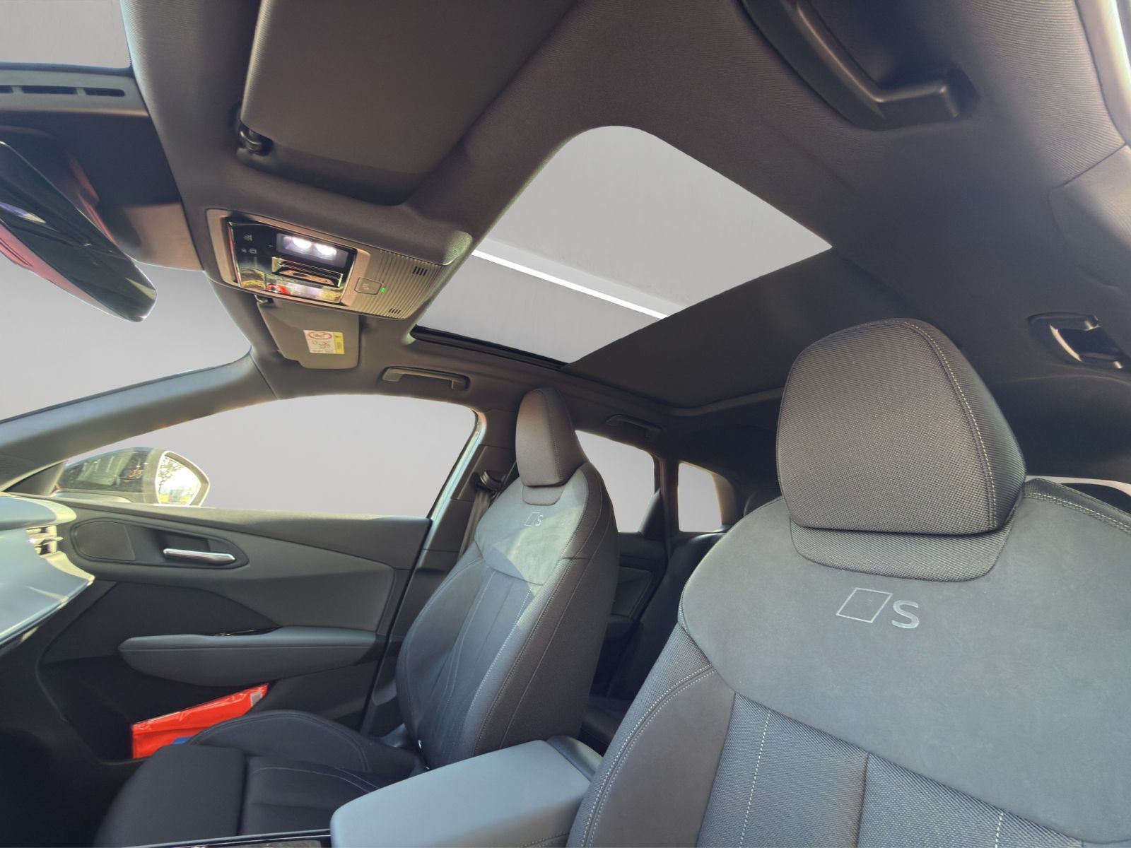Audi Q3 SUV TFSI S line LED Plus Navi Pano AHK Rü 19"