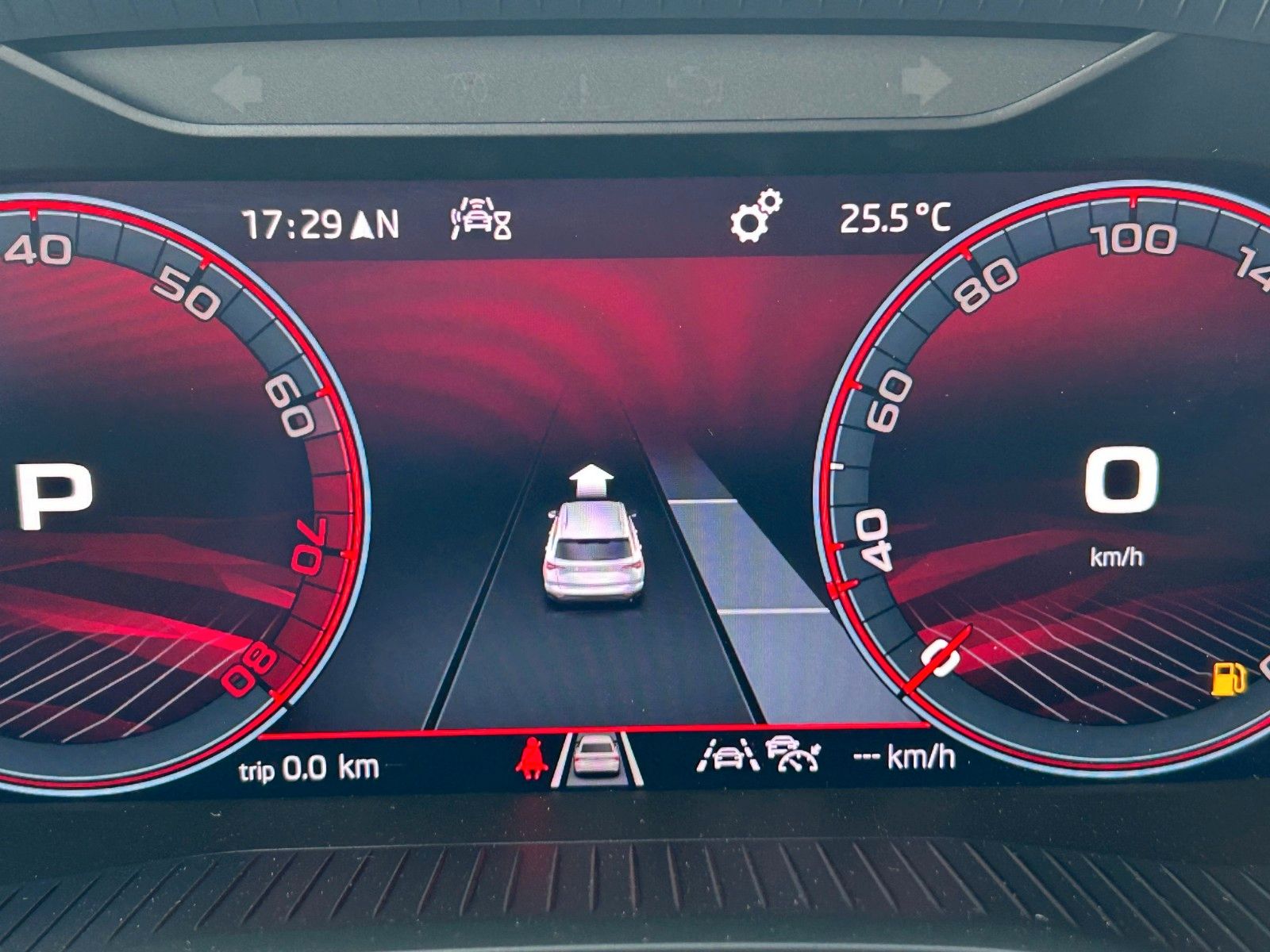 Skoda Karoq FL 1.5 DSG Sportline AHK 1.5Assist+ 5JGara