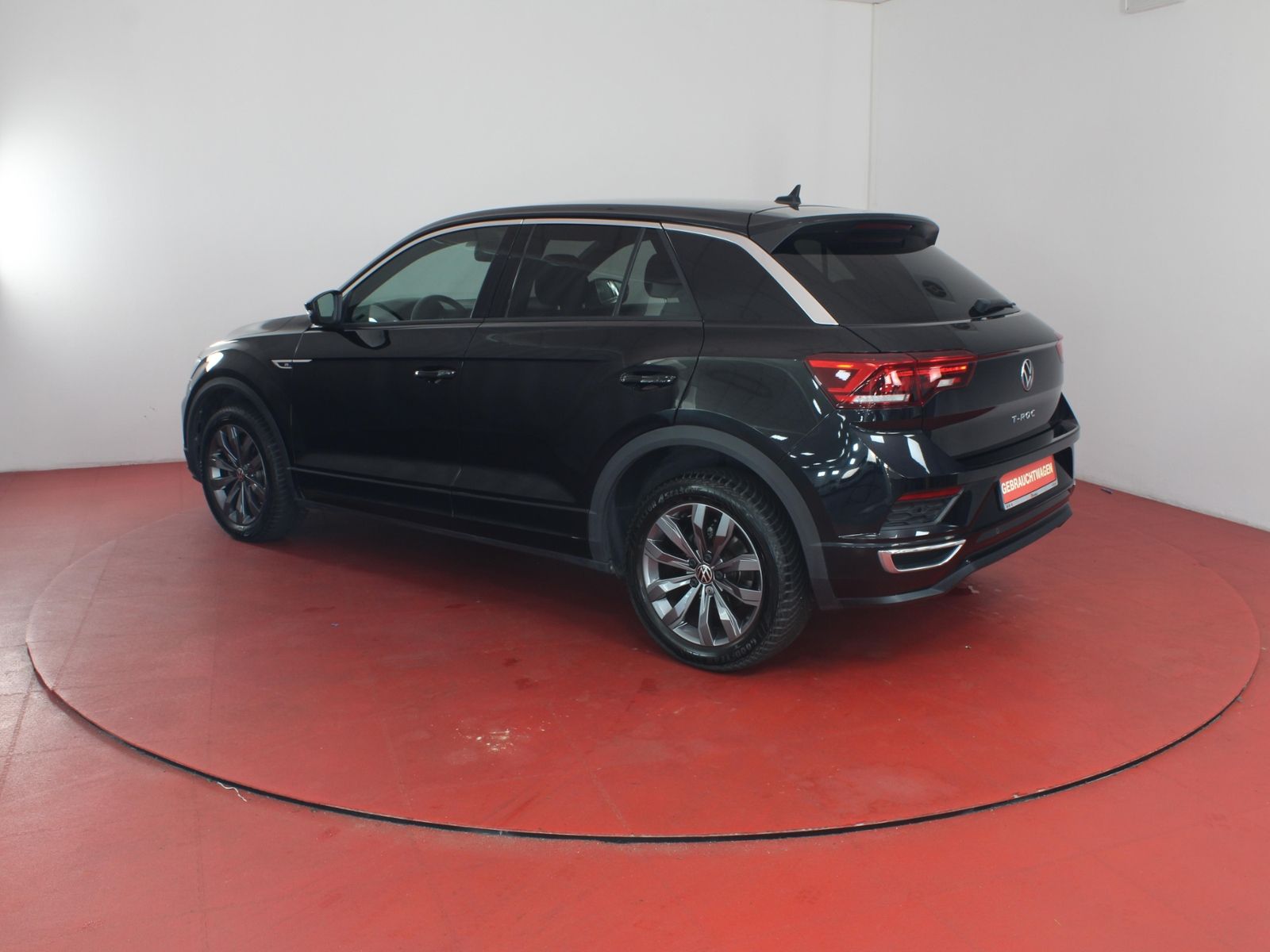 Volkswagen T-Roc R-Line - Samsaru's Car Outlet