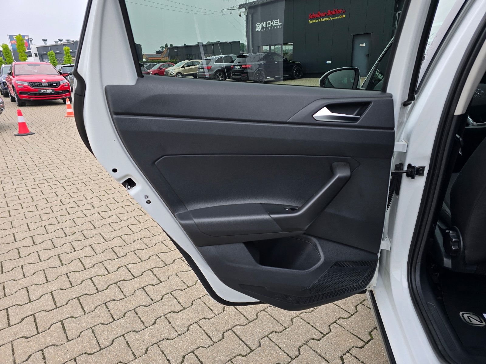 Volkswagen Taigo 1.0TSI DSG Life - Samsaru's Car Outlet