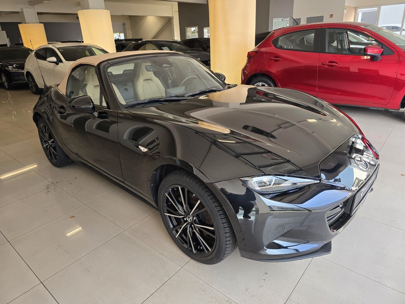 Mazda MX-5 Kazari *184 PS*RFK*NAV*BOSE*LED*