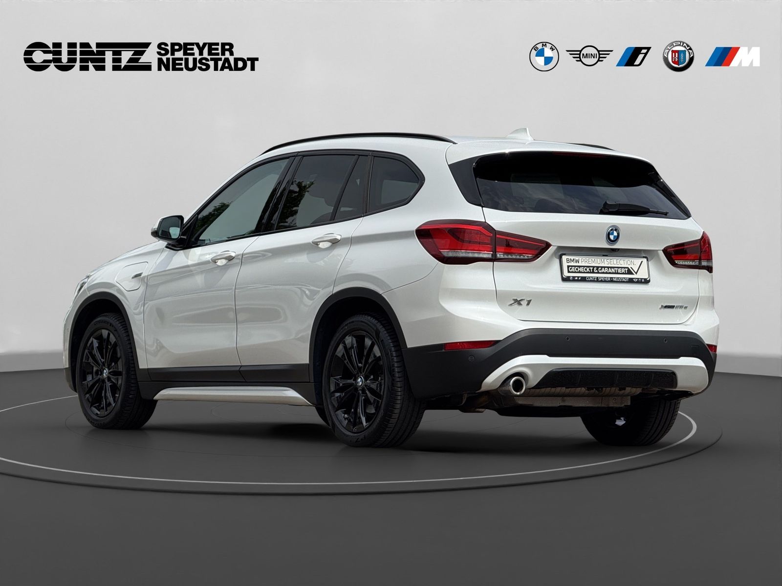 BMW X1 xDrive25e - Samsaru's Car Outlet