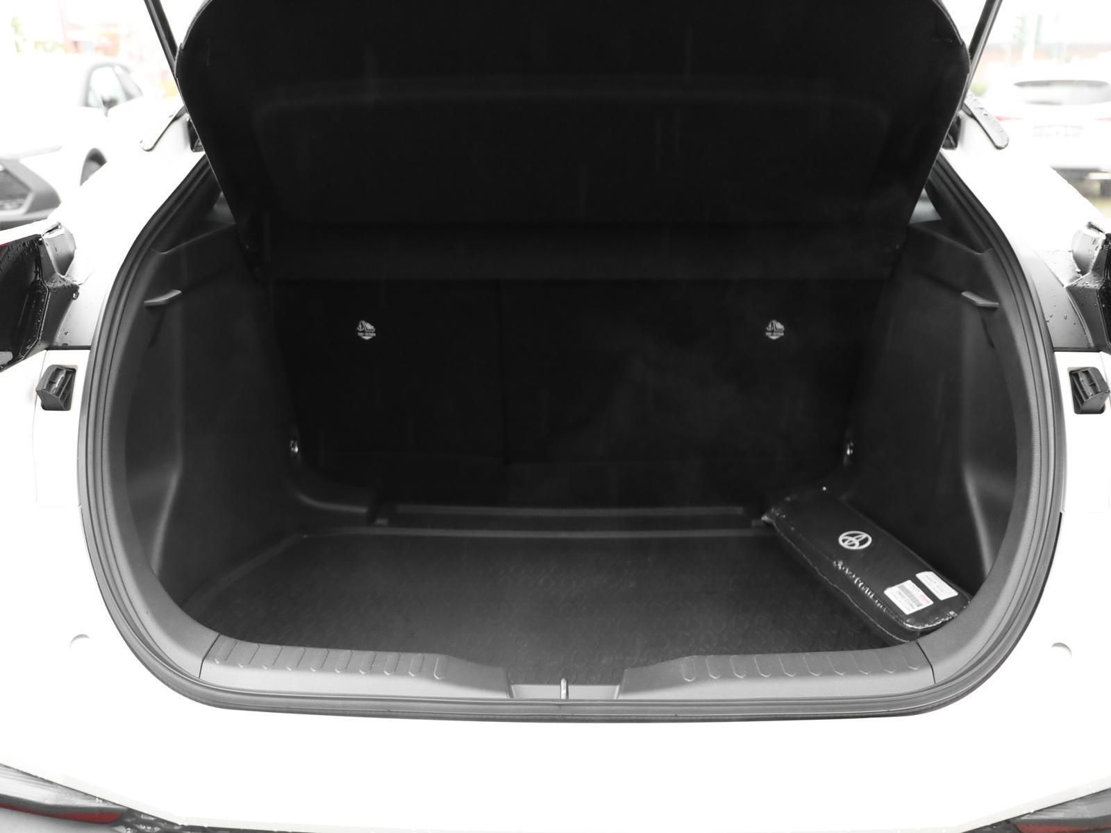 Toyota C-HR 1.8 Hybrid Team Deutschland NAVI SHZ PDC