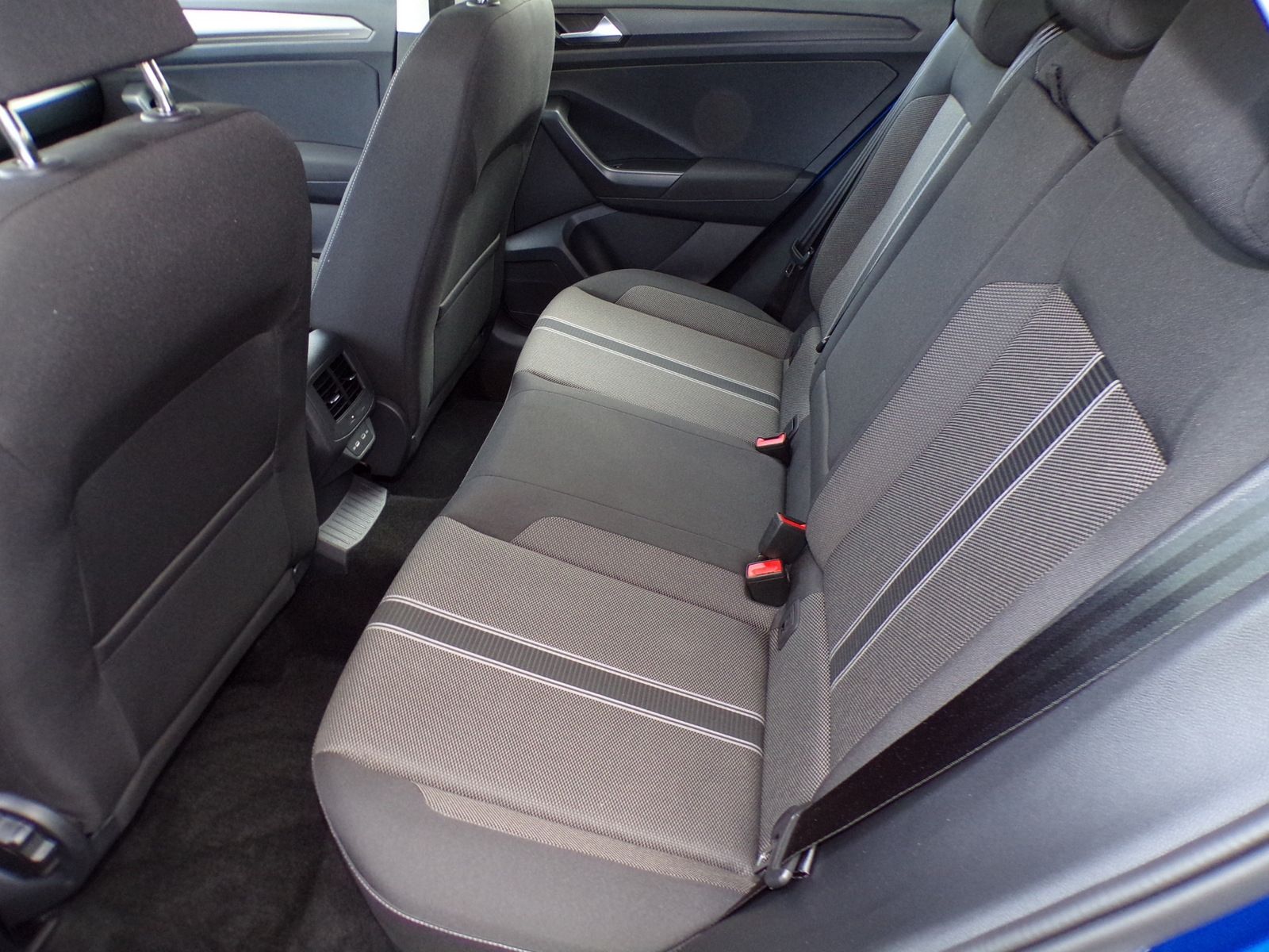 Volkswagen T-ROC 1.0 TSI STYLE - Samsaru's Car Outlet