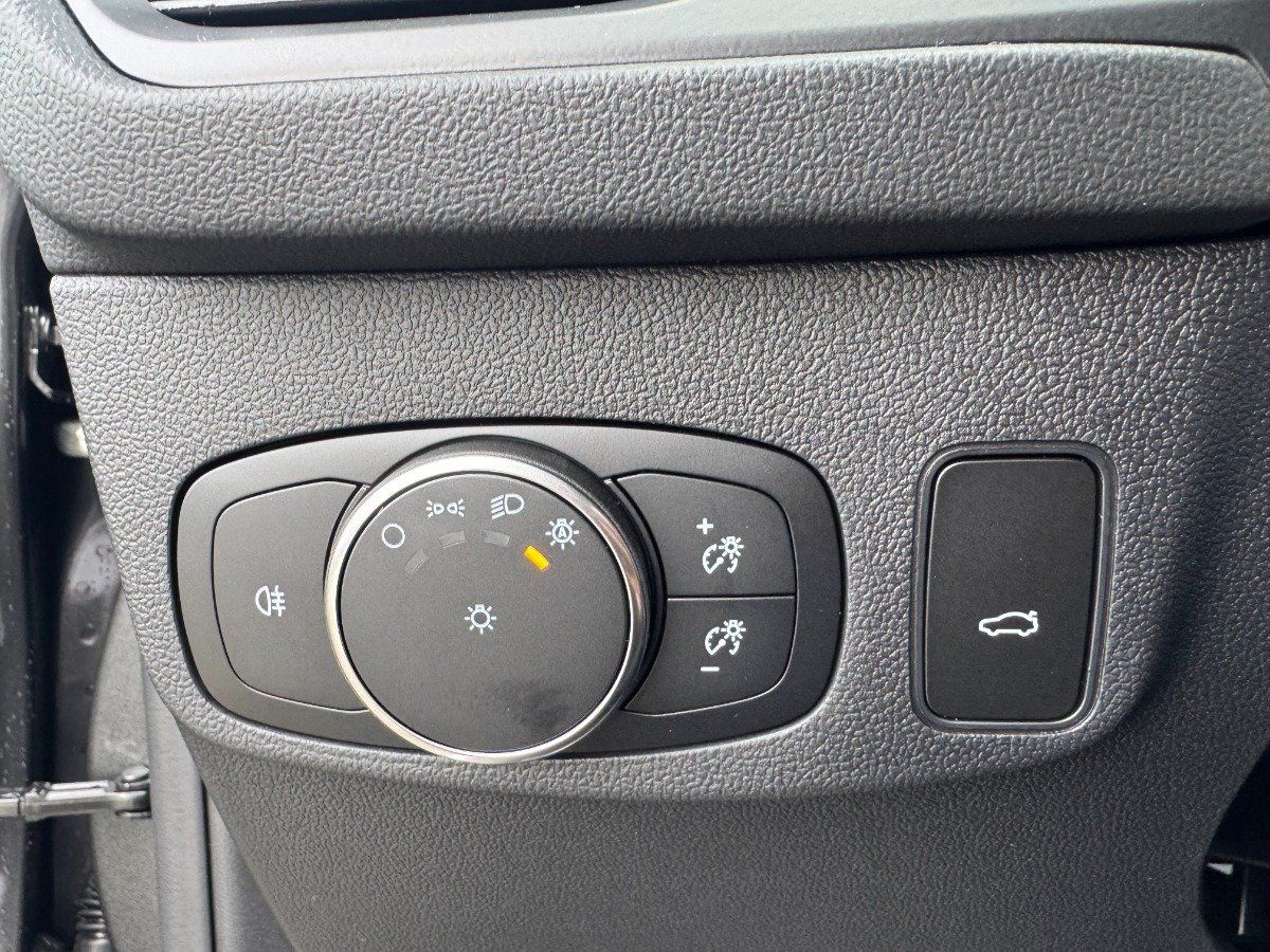 Ford Focus Turnier ST X *LED*Navi*Fahrer-Assistenzpak