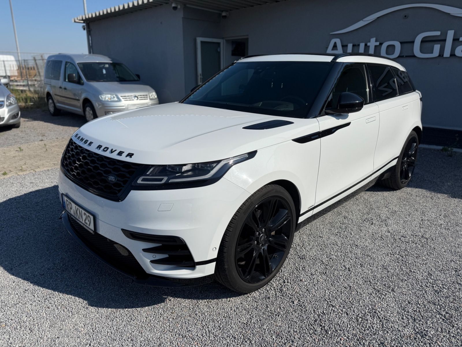 Range Rover Velar R-Dynamic - Samsaru's Car Outlet