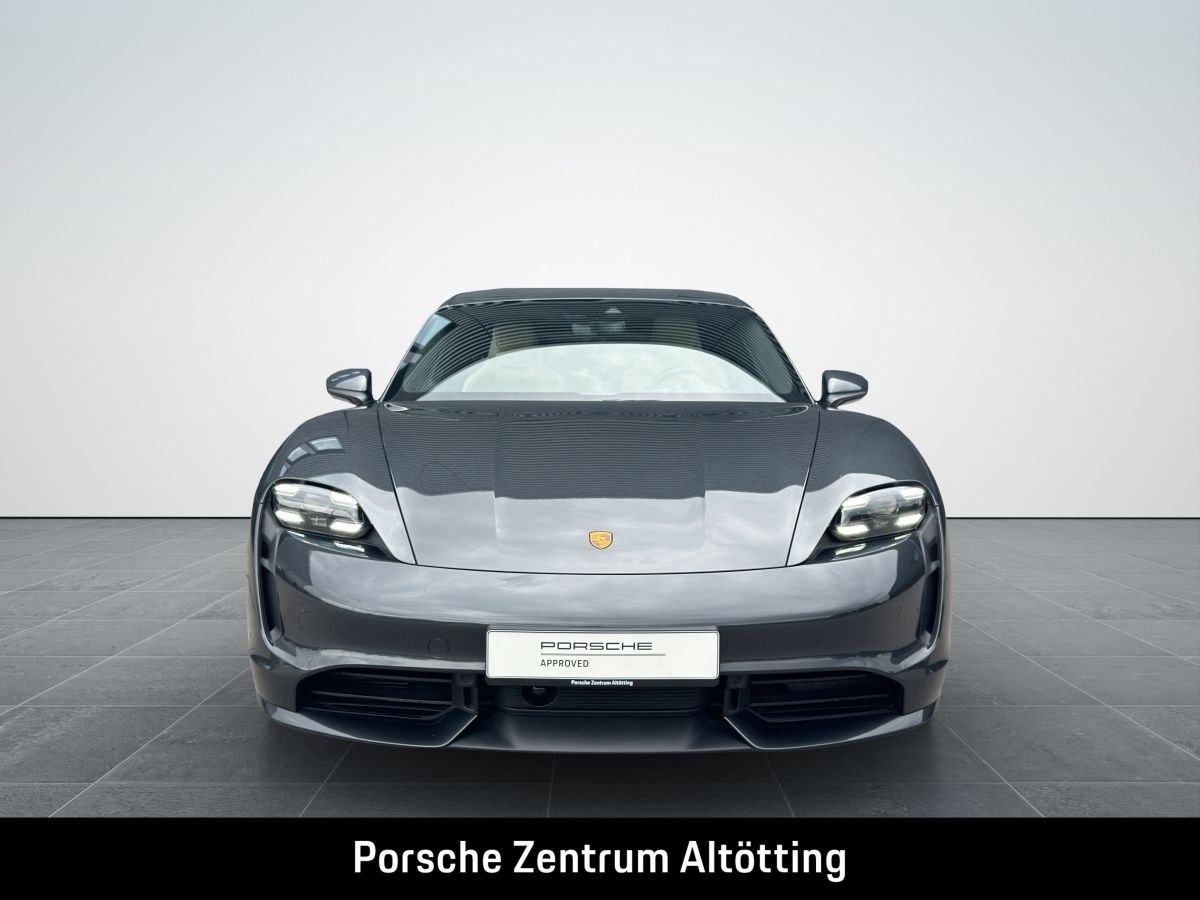 Porsche Taycan Turbo Sport Turismo | Hinterachslenkung |