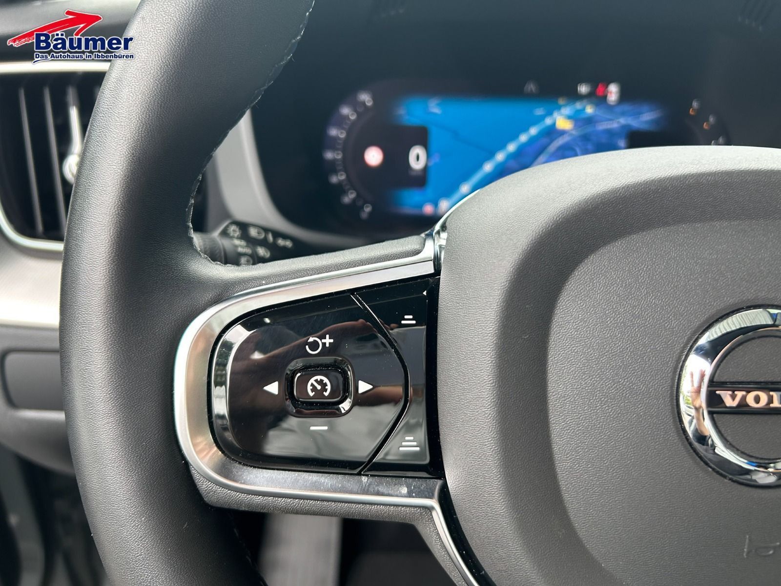 Volvo XC60 B4 Mild-Hybr. AWD Plus Dark Geartronic +AHK