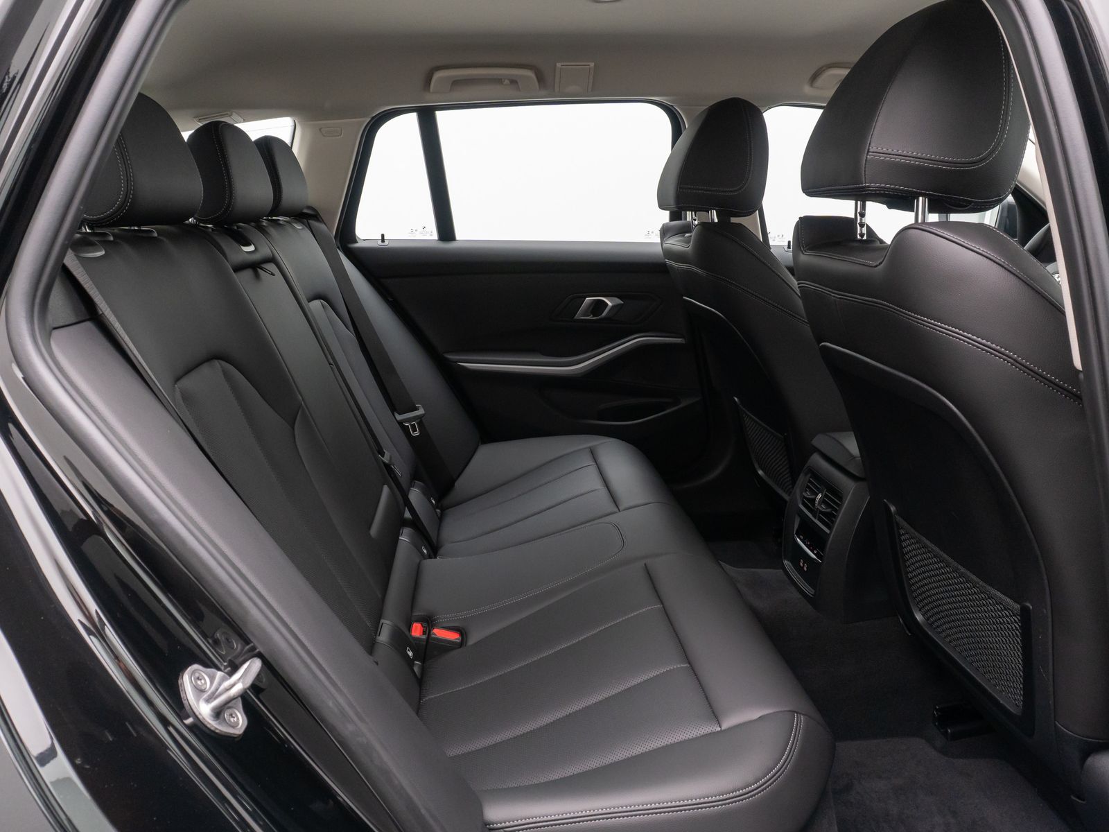 BMW 320i Sport - Samsaru's Car Outlet