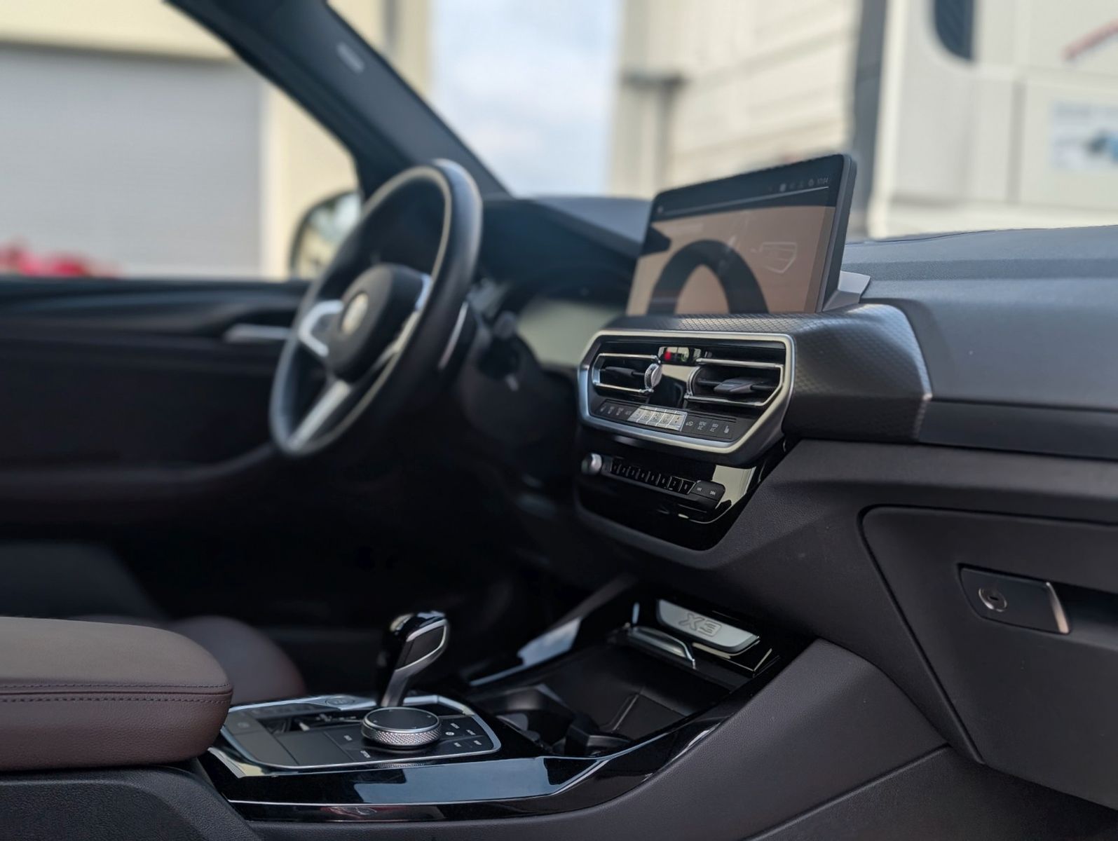 BMW X3 xDrive20dAT M-Sport - Samsaru's Car Outlet
